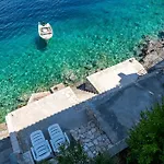 Διαμέρισμα By The Sea *