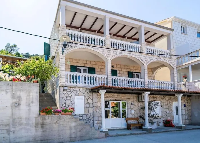 By The Sea Собра