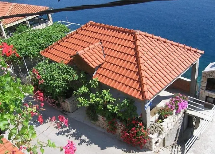 By The Sea Апартаменты Собра